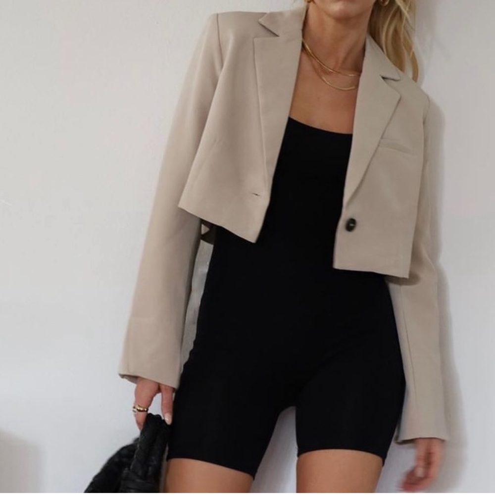 Cropped Blazer Tan